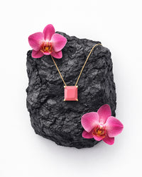 Colar Pedra Rosa da Ilha de Koralyn