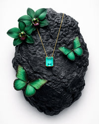 Colar Pedra Verde da Ilha Koralyn